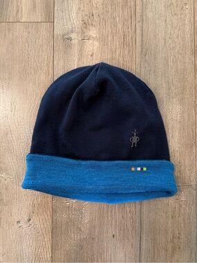 Smartwool Navy and Bright Blue Cuffed Beanie with Robot Icon - Reversible